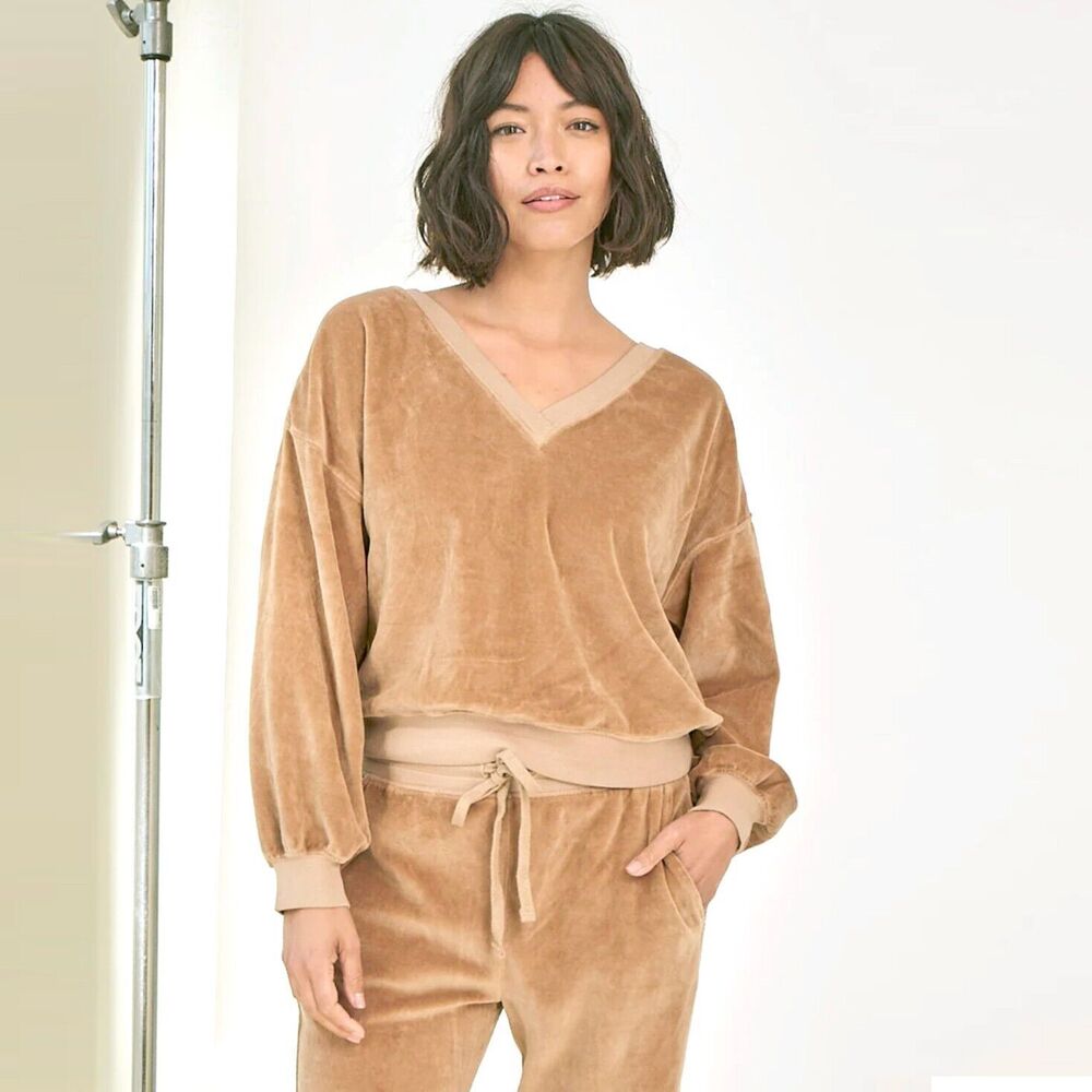 AMO Velour Sweatshirt Womens S 70s Gold Beige V-Neck Long Sleeve Retro Preppy